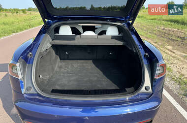 Лифтбек Tesla Model S 2022 в 