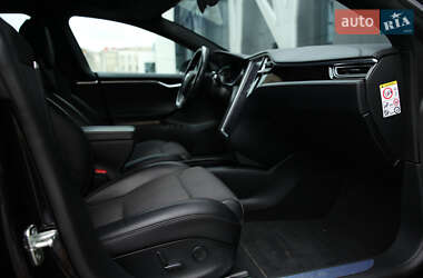 Лифтбек Tesla Model S 2017 в 