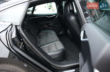 Лифтбек Tesla Model S 2017 в 