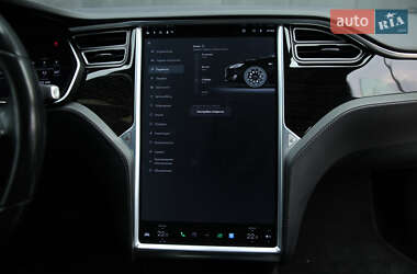 Лифтбек Tesla Model S 2017 в 