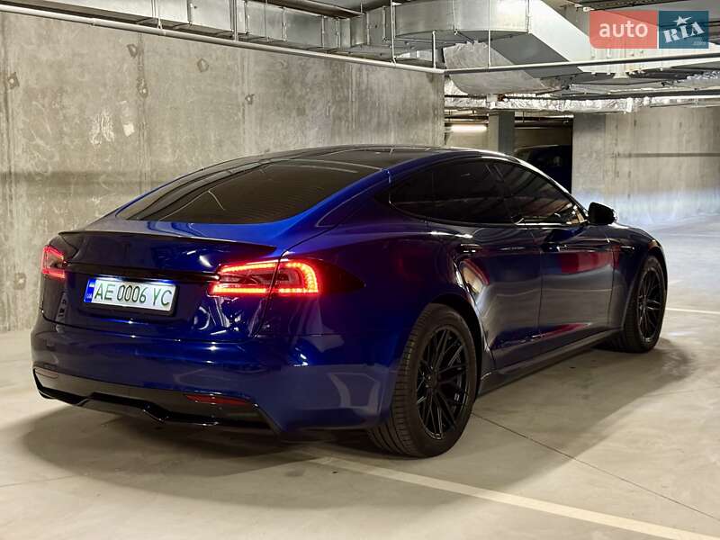 Лифтбек Tesla Model S 2022 в Днепре