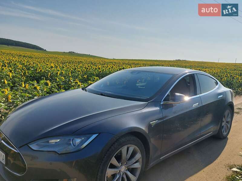 Лифтбек Tesla Model S 2014 в Тернополе фото 11 Лифтбек Tesla Model S 2014 в Тернополе