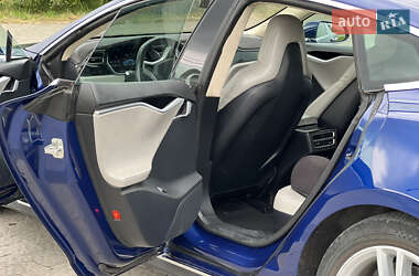Лифтбек Tesla Model S 2015 в 