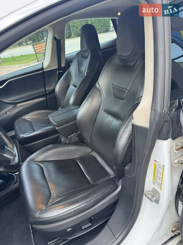 Лифтбек Tesla Model S 2015 в Ровно фото 11 Лифтбек Tesla Model S 2015 в Ровно