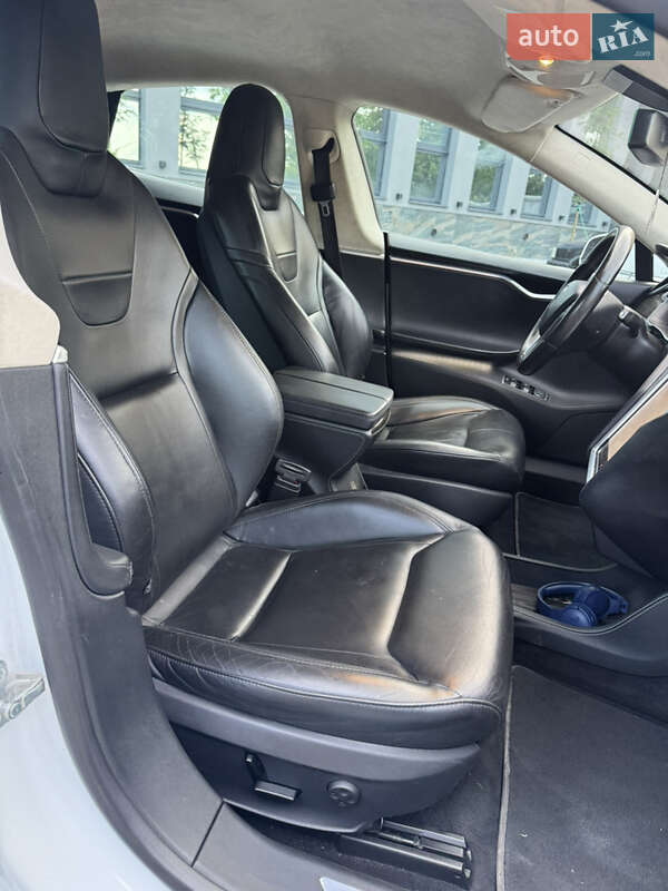 Лифтбек Tesla Model S 2015 в Ровно фото 15 Лифтбек Tesla Model S 2015 в Ровно