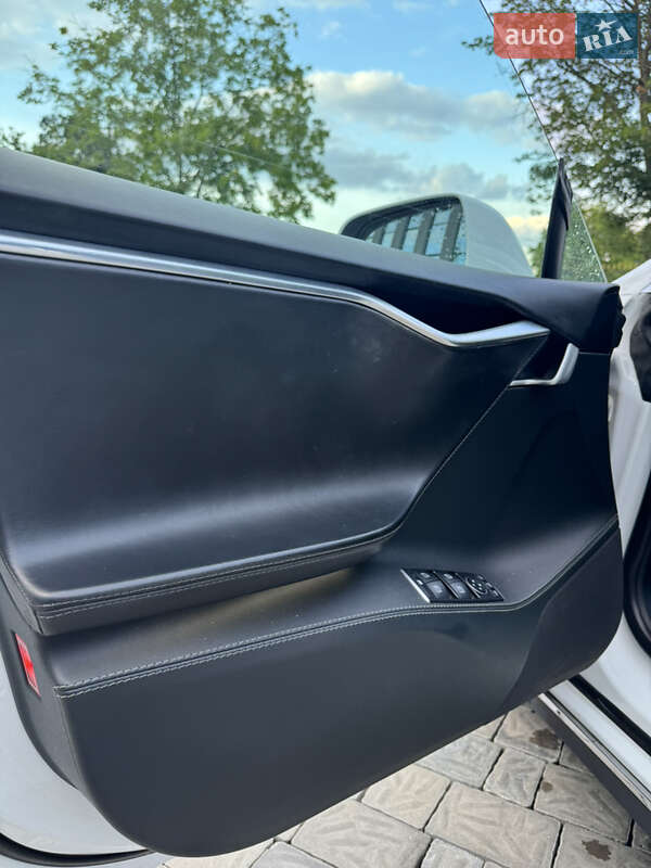 Лифтбек Tesla Model S 2015 в Ровно фото 20 Лифтбек Tesla Model S 2015 в Ровно