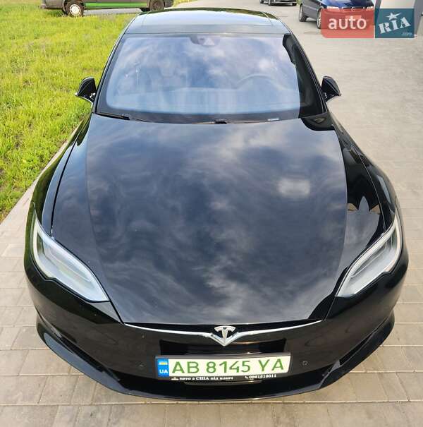 Ліфтбек Tesla Model S 2016 в Вінниці