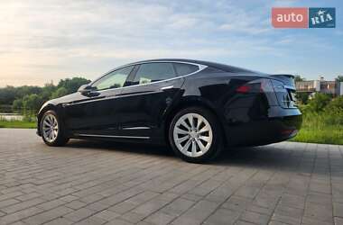 Лифтбек Tesla Model S 2016 в Виннице