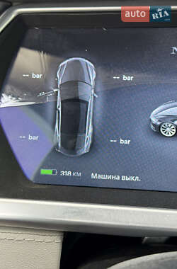 Лифтбек Tesla Model S 2013 в 