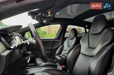 Ліфтбек Tesla Model S 2017 в 