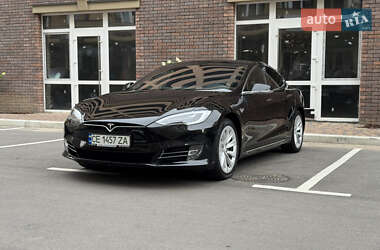 Лифтбек Tesla Model S 2017 в 