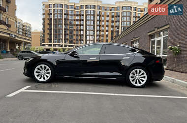Лифтбек Tesla Model S 2017 в 
