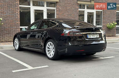 Лифтбек Tesla Model S 2017 в 