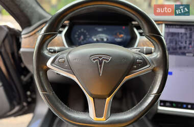 Лифтбек Tesla Model S 2017 в 