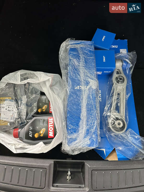 Лифтбек Tesla Model S 2015 в Днепре