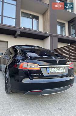 Ліфтбек Tesla Model S 2014 в 