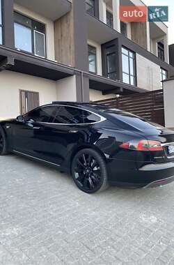 Ліфтбек Tesla Model S 2014 в 