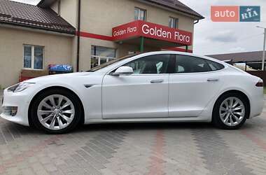 Лифтбек Tesla Model S 2016 в 
