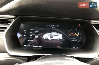 Лифтбек Tesla Model S 2016 в 