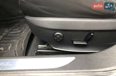 Лифтбек Tesla Model S 2016 в 