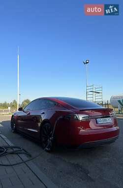 Лифтбек Tesla Model S 2014 в 