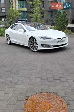 Лифтбек Tesla Model S 2017 в Киеве