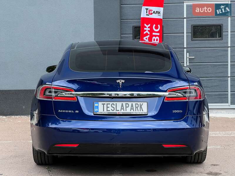 Лифтбек Tesla Model S 2018 в Киеве