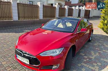 Лифтбек Tesla Model S 2013 в 