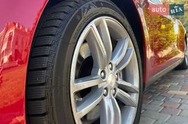 Лифтбек Tesla Model S 2013 в 