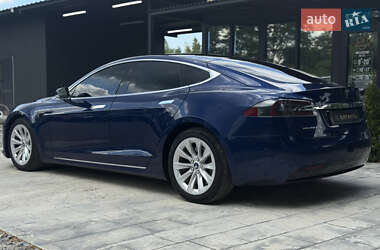 Лифтбек Tesla Model S 2017 в 