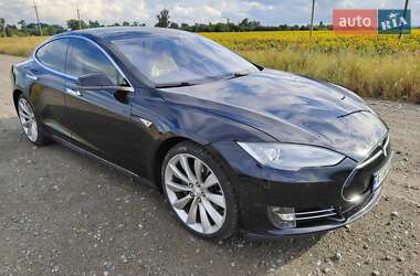 Ліфтбек Tesla Model S 2014 в Києві