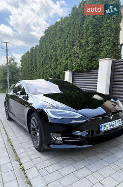 Лифтбек Tesla Model S 2017 в 