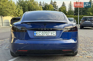 Лифтбек Tesla Model S 2016 в 