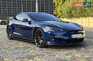Лифтбек Tesla Model S 2016 в 