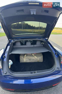 Лифтбек Tesla Model S 2016 в 