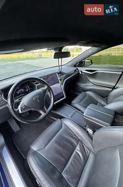 Лифтбек Tesla Model S 2016 в 
