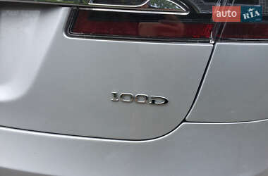 Лифтбек Tesla Model S 2018 в 