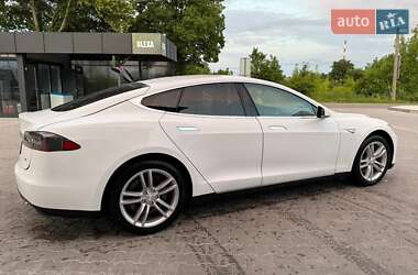 Ліфтбек Tesla Model S 2014 в 
