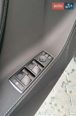 Ліфтбек Tesla Model S 2014 в 