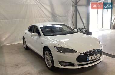 Ліфтбек Tesla Model S 2014 в 