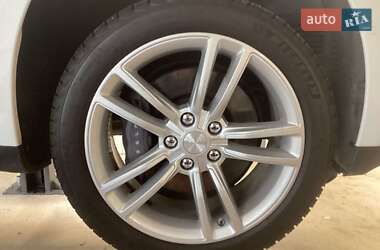 Ліфтбек Tesla Model S 2014 в 