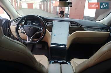 Лифтбек Tesla Model S 2015 в 