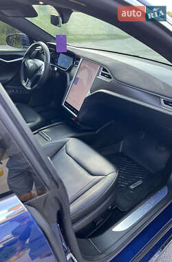 Лифтбек Tesla Model S 2016 в 