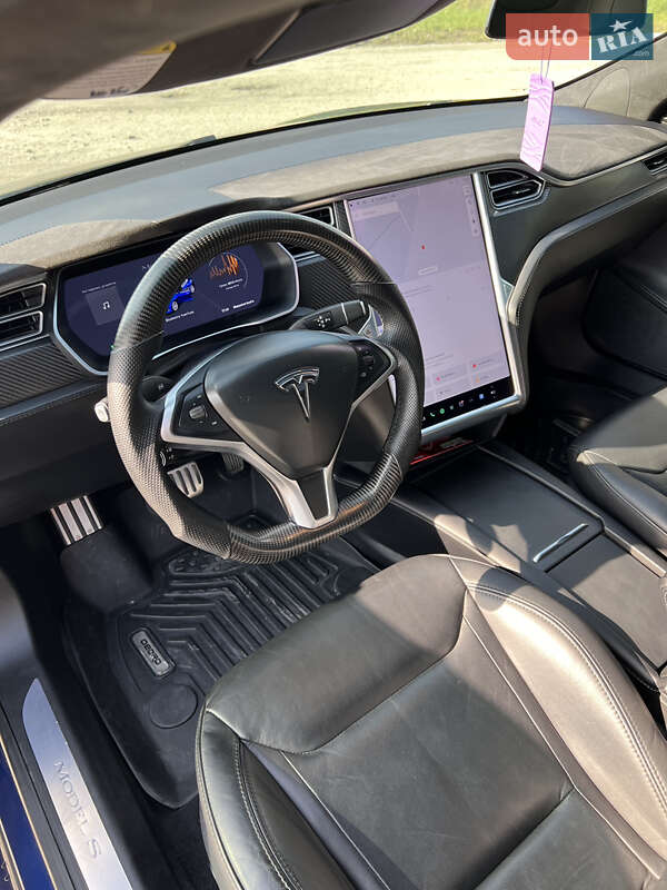 Лифтбек Tesla Model S 2016 в Тернополе