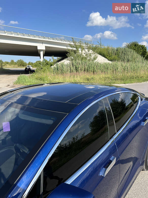 Лифтбек Tesla Model S 2016 в Тернополе