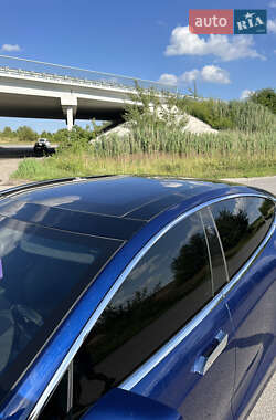 Лифтбек Tesla Model S 2016 в 