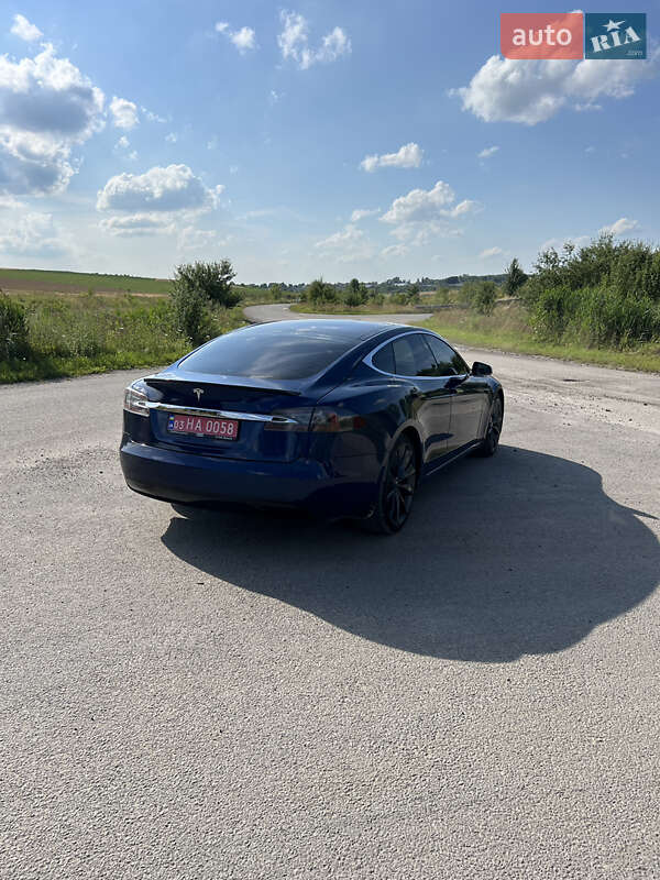 Лифтбек Tesla Model S 2016 в Тернополе