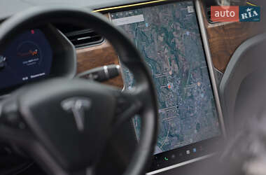 Лифтбек Tesla Model S 2018 в 