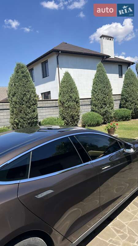 Ліфтбек Tesla Model S 2013 в Одесі