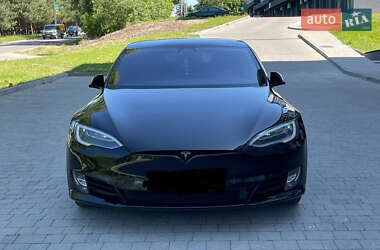 Ліфтбек Tesla Model S 2019 в Новояворівську